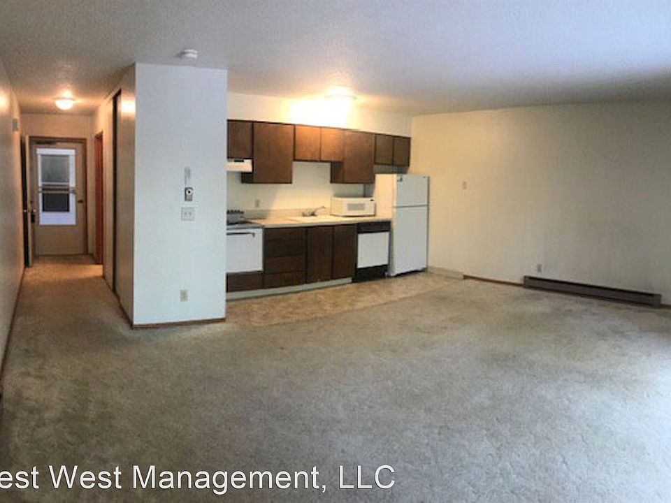 1st image of 1701 E Reserve St #13