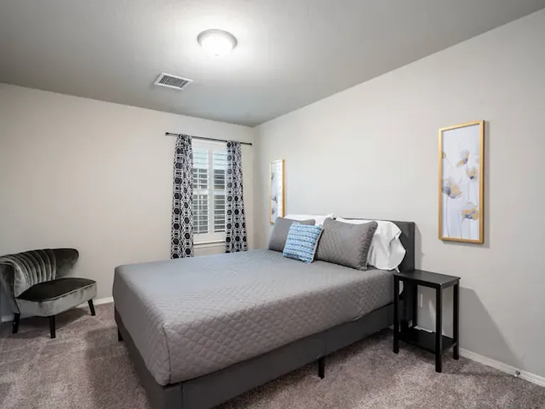 7428 Glacier Dr — Photo 11