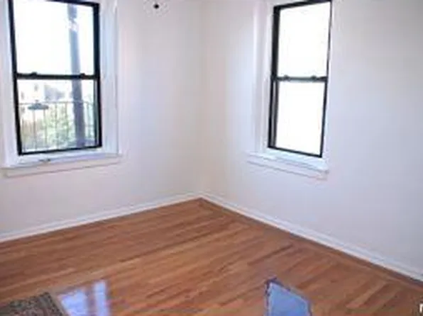 9524 Ft Hamilton Avenue image 4 of 4