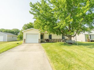 1203 Sunnyglenn Ct, Bluffton, IN 46714
