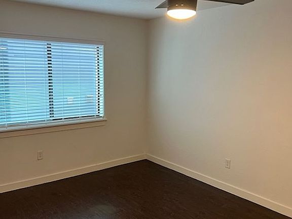 2nd image of 4321 Mount Vernon St APT 14