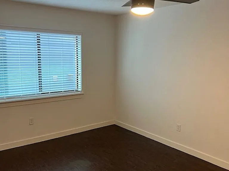4321 Mount Vernon St — Photo 7
