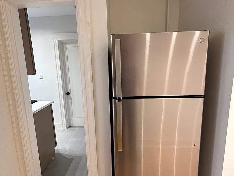 109 Montgomery St #2 — Photo 14