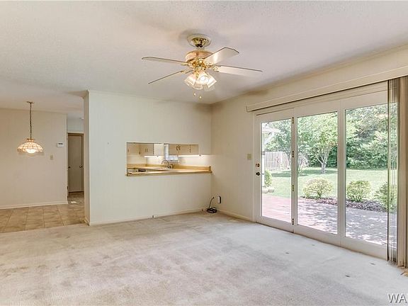 3rd image of 2125 Idlewood Dr