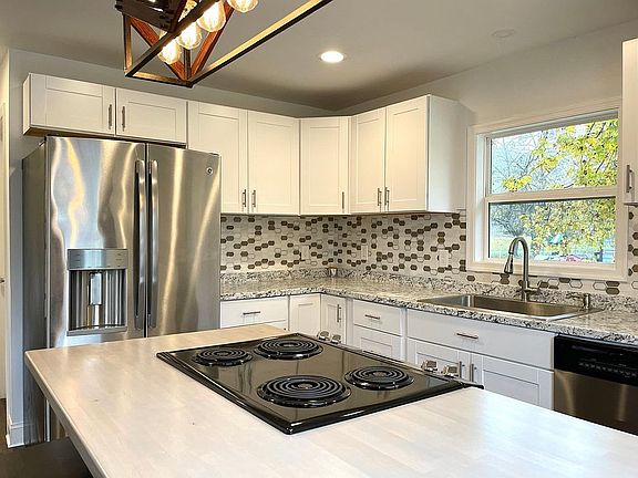 5th image of 524 Pocahontas St