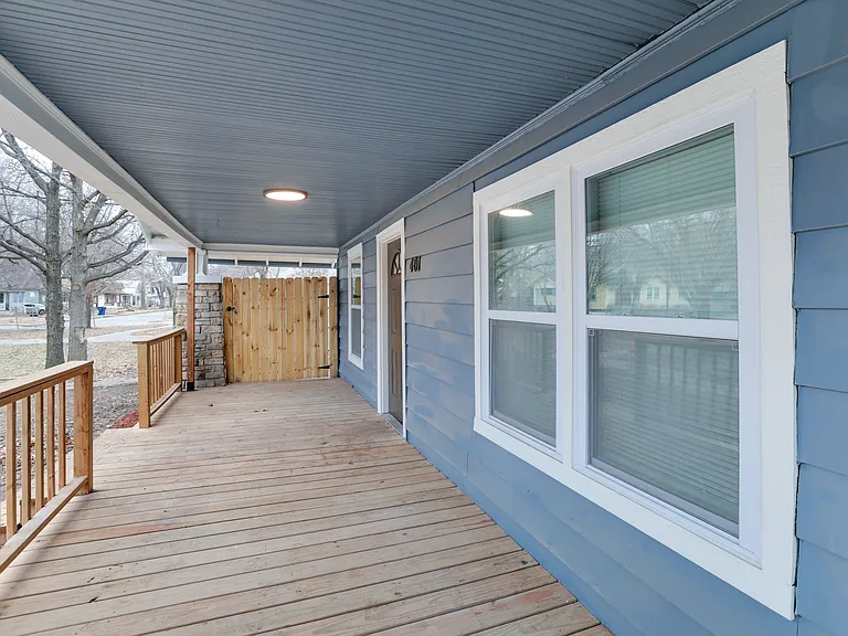 401 N Madison Ave — Photo 18