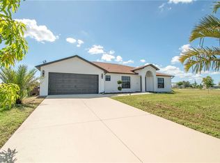 1918 NE 15th Ln, Cape Coral, FL 33909