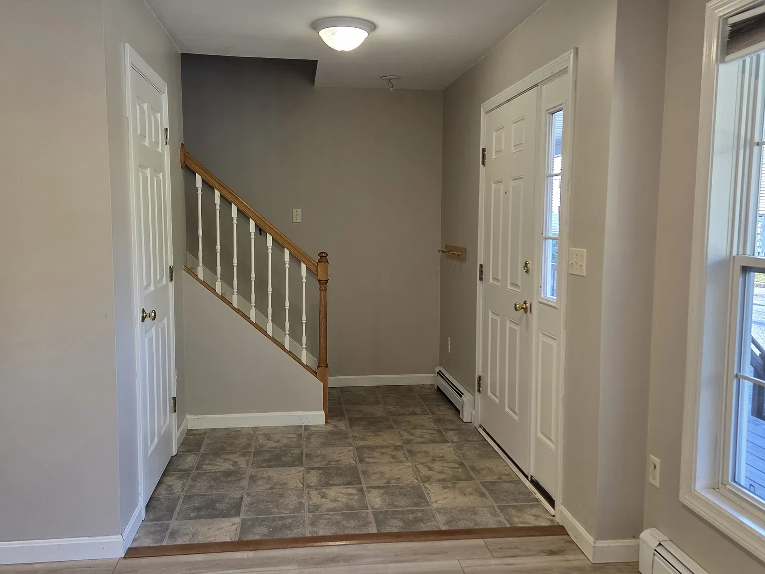3 bed, 1.5 bath, 1344 sqft, $2,000 — Photo 3