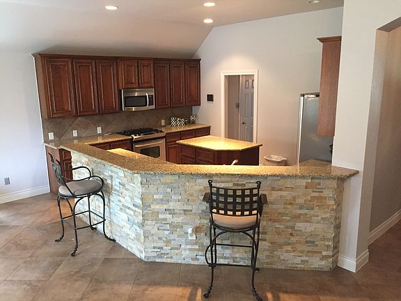 4th image of 6086 Trent Ct