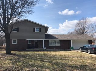 946 S Westchester Park Dr, Yorktown, IN