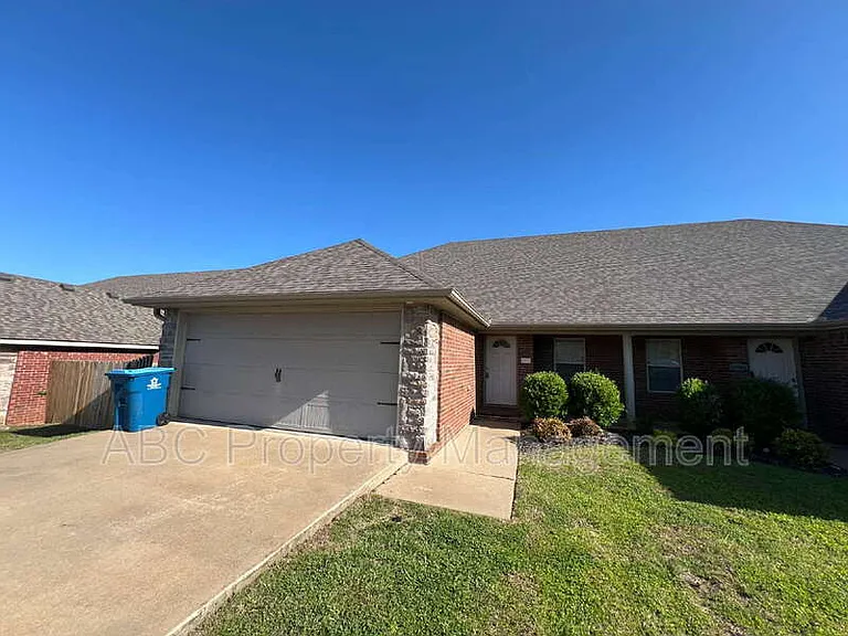 3006 SW Deerfield Blvd #2 — Photo 25