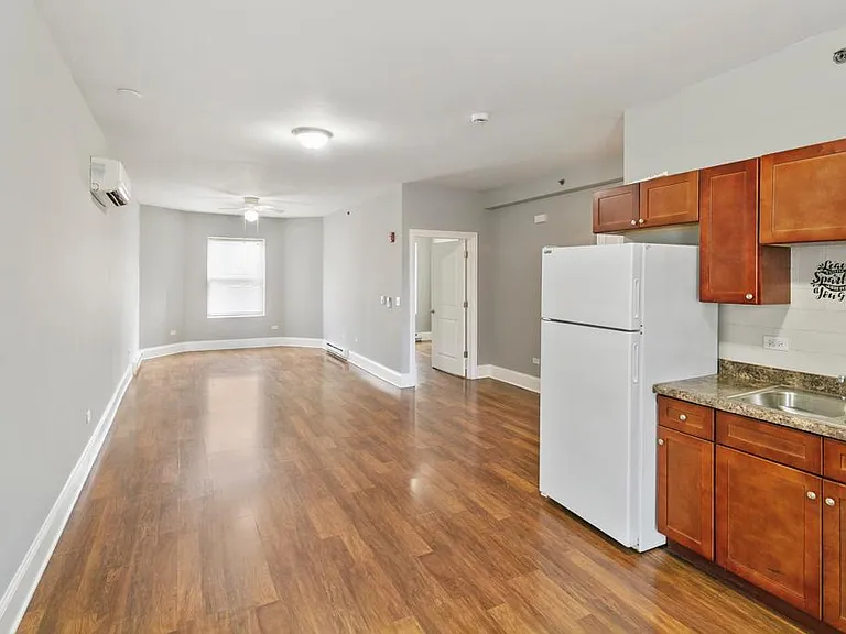 115 N Hickory St #C — Photo 2