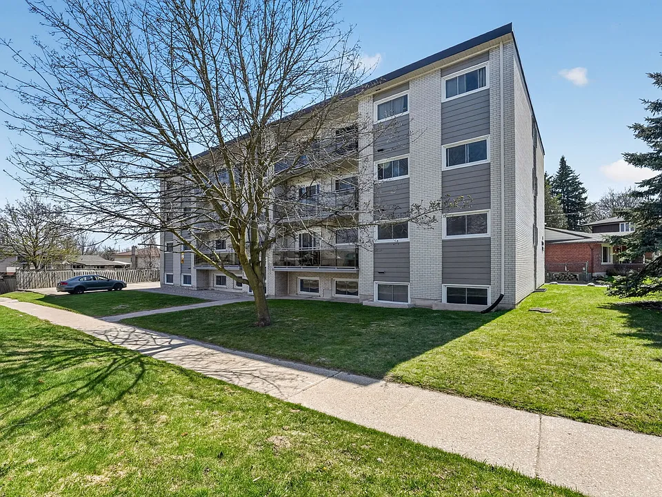 81 Kenwood Dr #7
