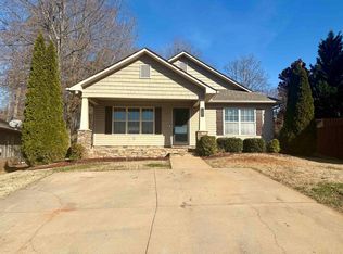 610 Fawn Branch Trl, Boiling Springs, SC 29316