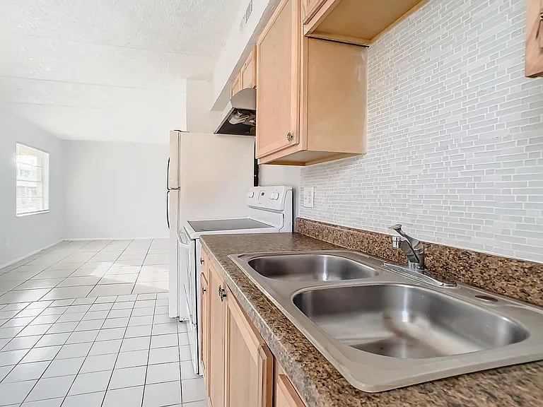694 Michigan Ct #2 — Photo 21