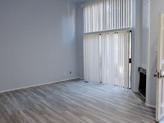 3rd image of 6222 1/2 Nita Ave