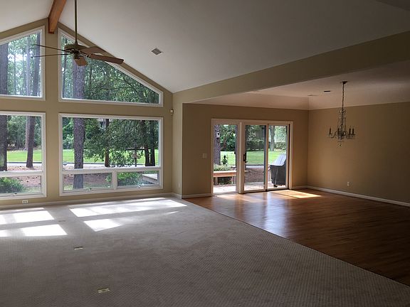 4th image of 29 Royal James Dr