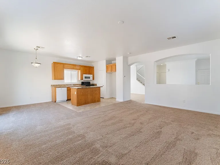 32 Rosa Rosales Ct — Photo 8