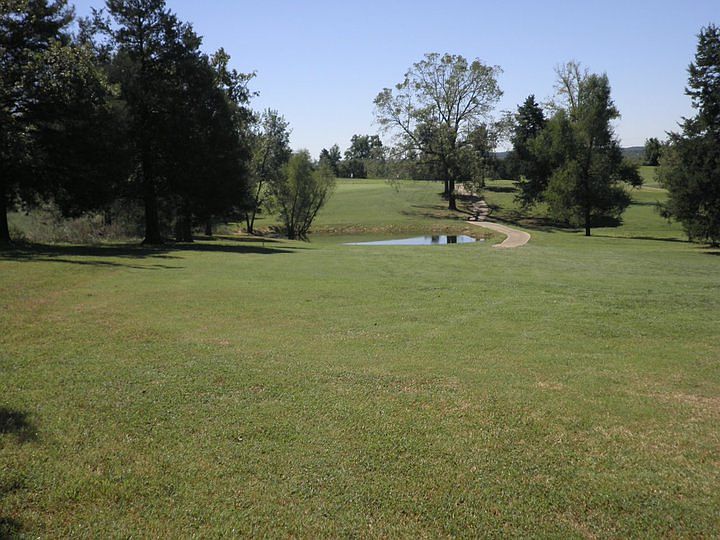 1st image of Robbin Lane