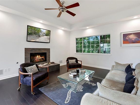 3rd image of 1704 Newning Ave #A