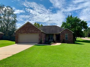 53 Woodside, Hattiesburg, MS 39402