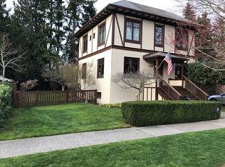 5020 SW Grayson St, Seattle, WA 98116