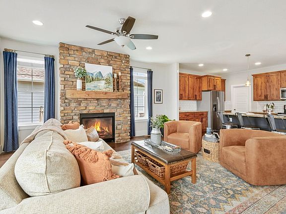5th image of 2568 Nancy Gray Ave