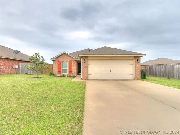 212 W Dillon Dr, Kiefer, OK 74041
