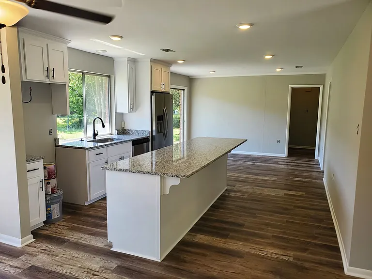 103 Greene Dr — Photo 6