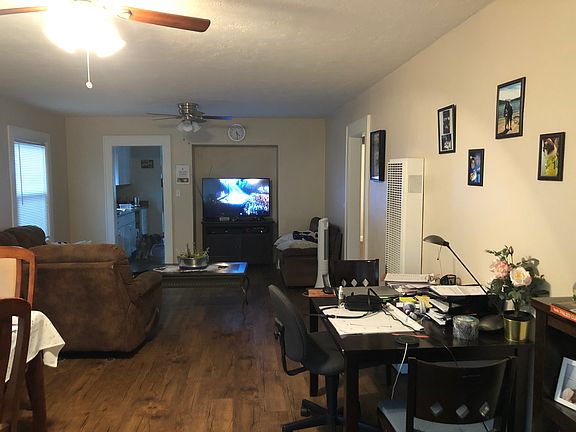 2nd image of 448 E Sonoma Ave