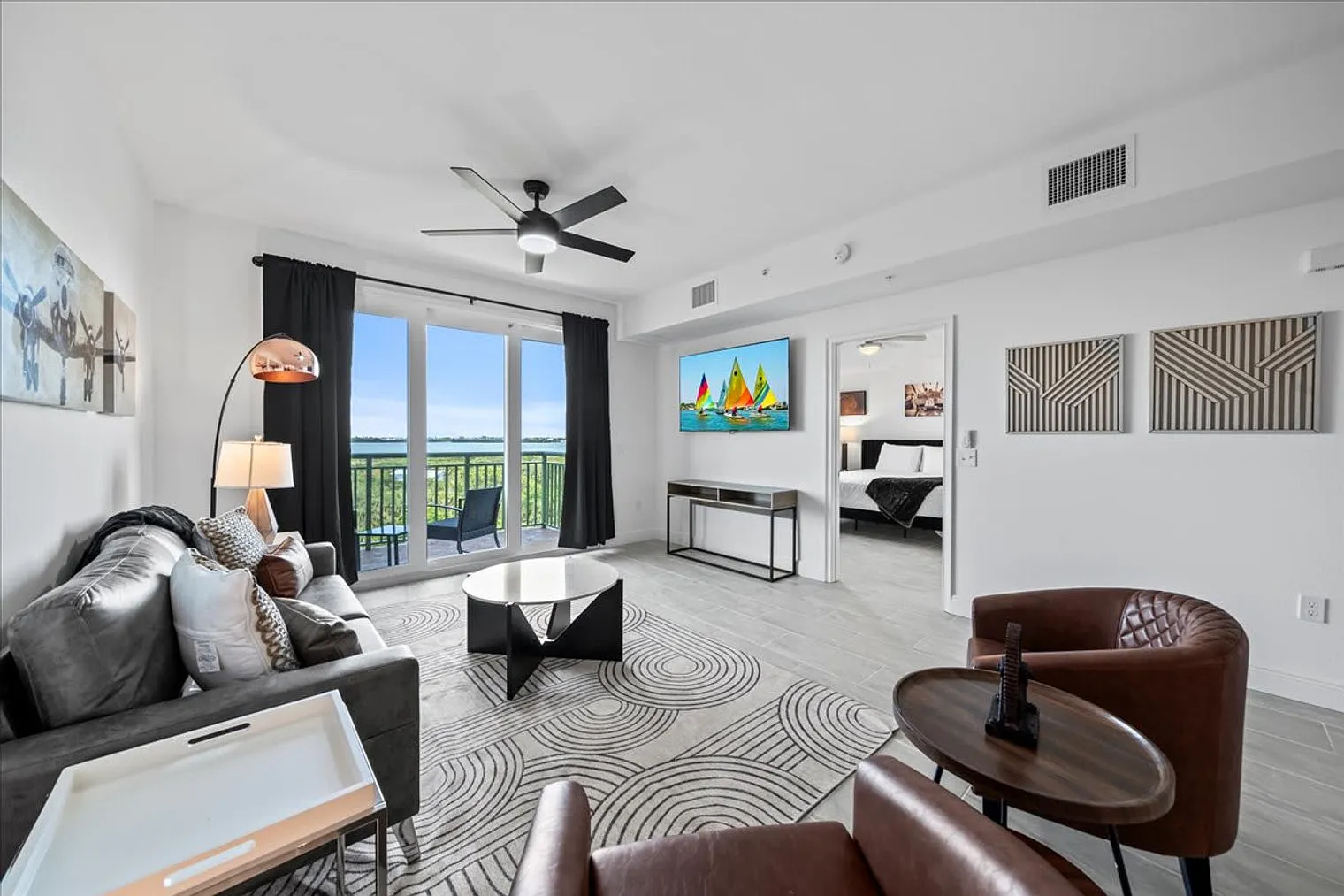 4 bed, 4.0 bath, 2658 sqft, $8,947 — Photo 3