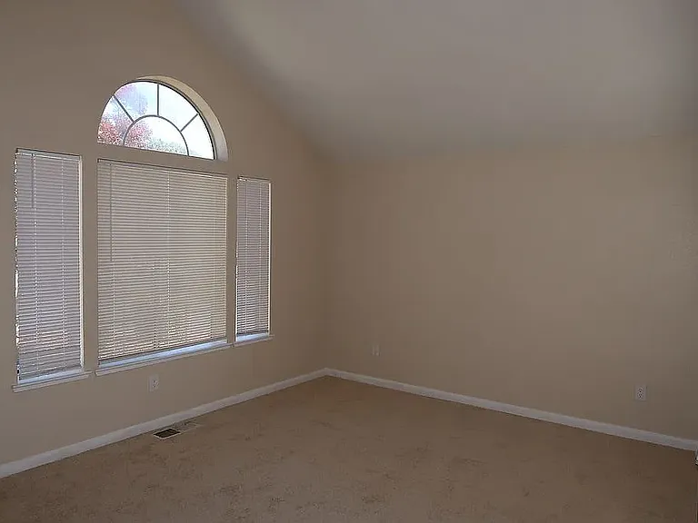 701 Deerfield Dr — Photo 18