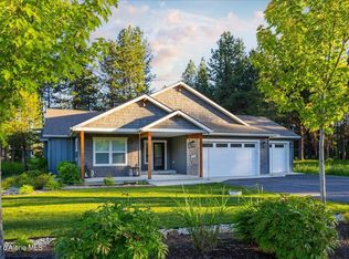 317 Hewitt Ln, Dover, ID 83825