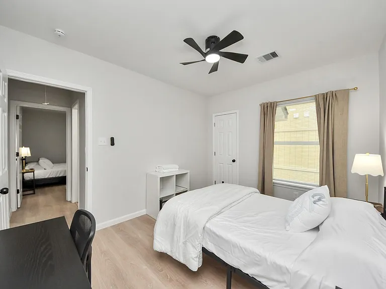 2811 Winbern St — Photo 26