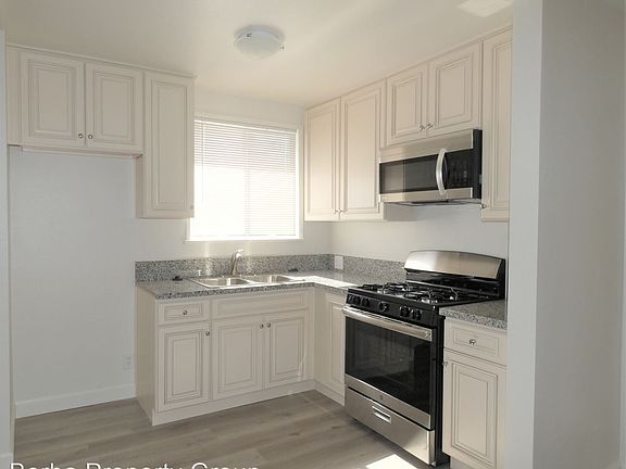 3rd image of 4457 Atlantic Ave APT 3