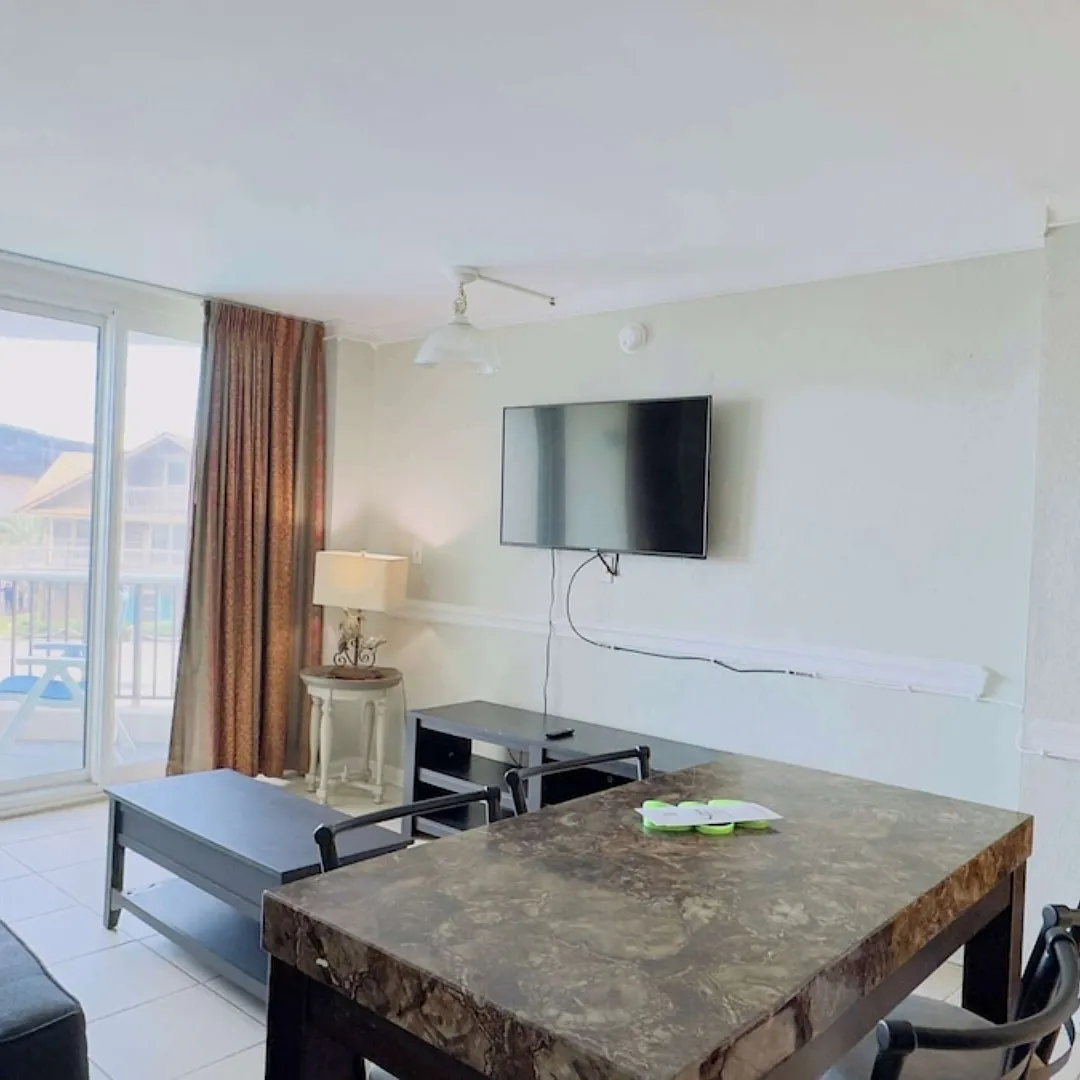 1 bed, 576 sqft, $1,800 — Photo 3