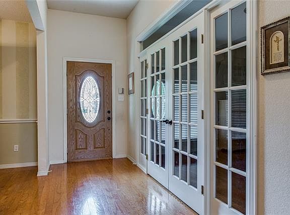 4th image of 10202 Evergreen Dr