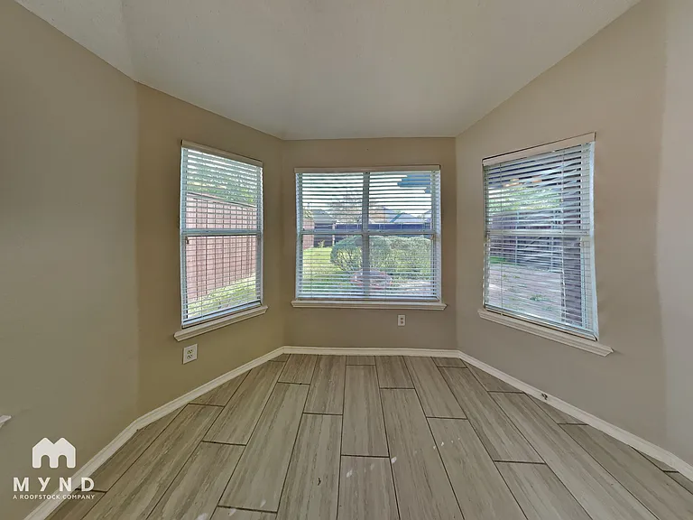 4611 Basil Dr — Photo 7