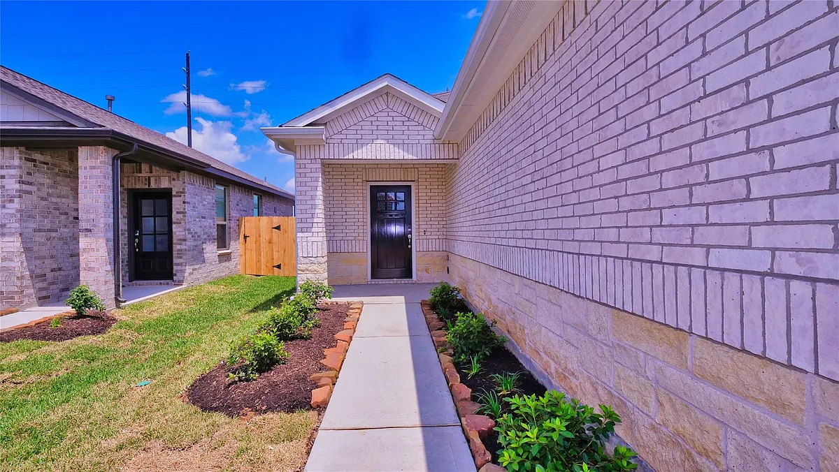 Building Photo - 23118 Bright Light Ln