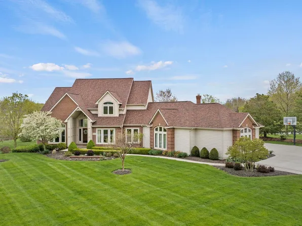 1527 Sycamore Hills Pkwy, Fort Wayne, IN 46814