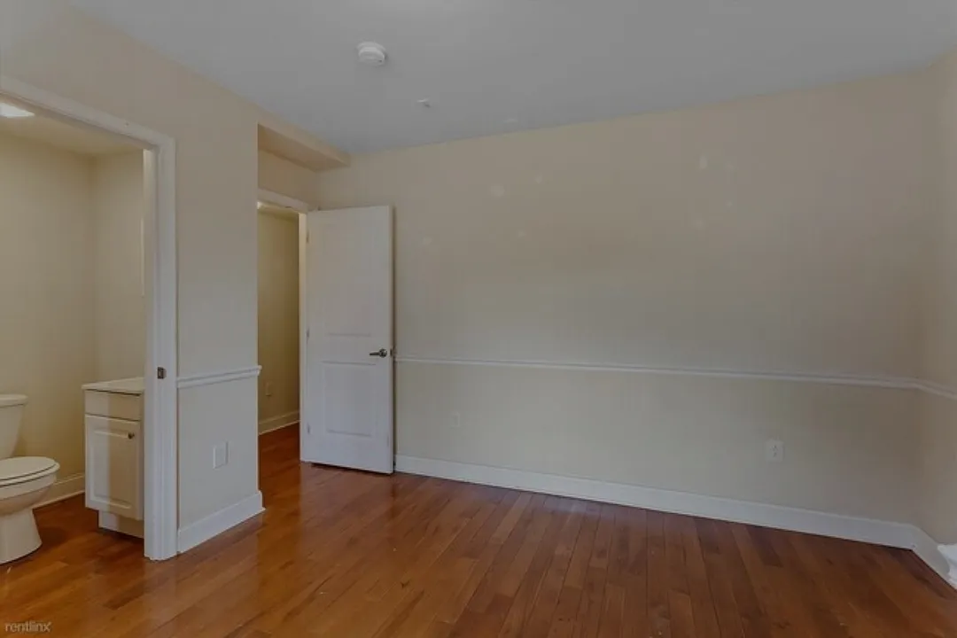 3 bed, $1,750 — Photo 4