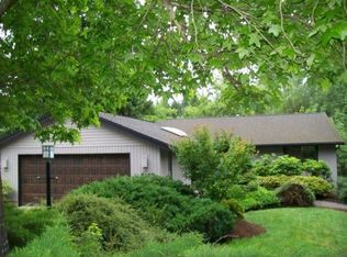 6240 SW Jan Tree Ct, Portland, OR 97219