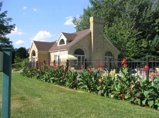 40 Commons Dr APT 3, Shrewsbury, MA 01545