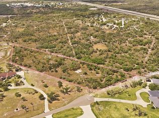 61 W Wildwood Dr, Rockport, TX 78382