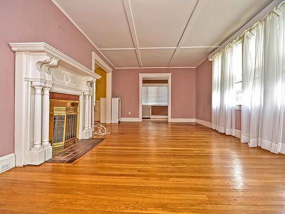 3rd image of 222 Elmwood Ave #222