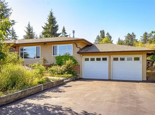 1961 Hovey Rd, Central Saanich, BC V8M 1V8