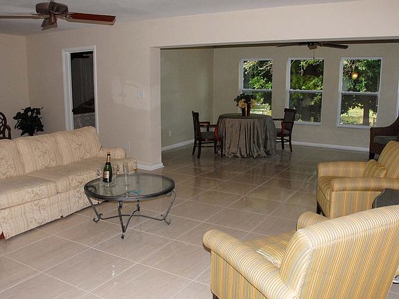 2nd image of 2056 Dawn Dr