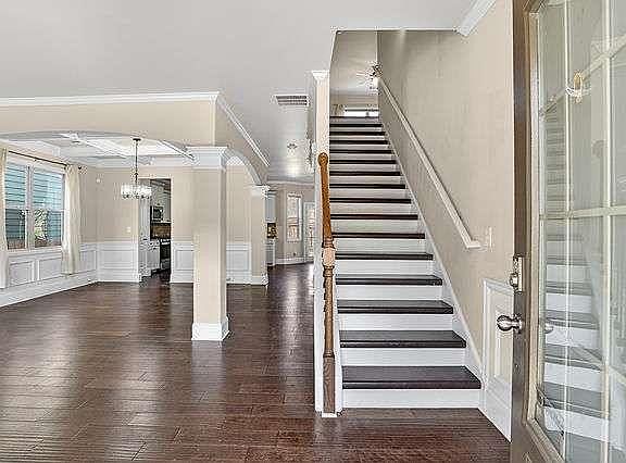 5th image of 817 Harrison Dr