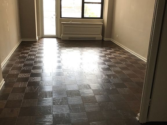 4th image of 305 E 86th St #6PE