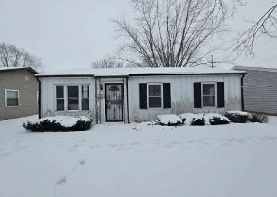 902 E Grant St photo 1